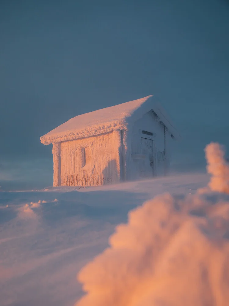Frozen hut pt. 2 - fotokunst von Philipp Heigel