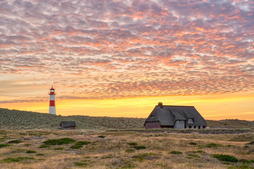 Leuchtturm List-Ost auf Sylt - fotokunst von Michael Valjak