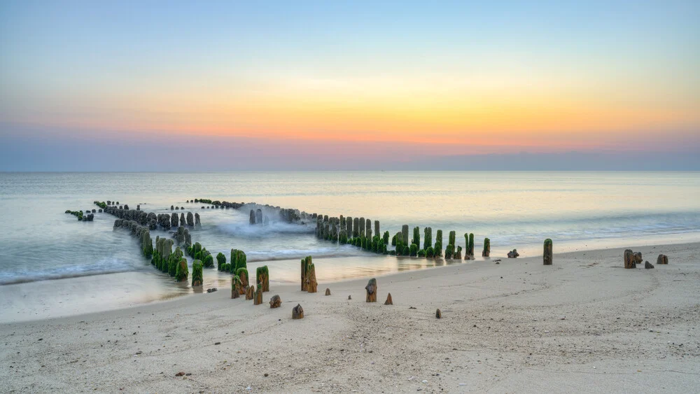 Buhne bei Rantum auf Sylt - fotokunst von Michael Valjak