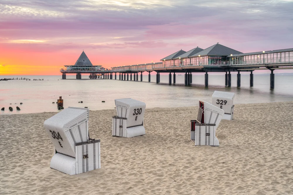 Seebrücke Heringsdorf auf Usedom - fotokunst von Michael Valjak