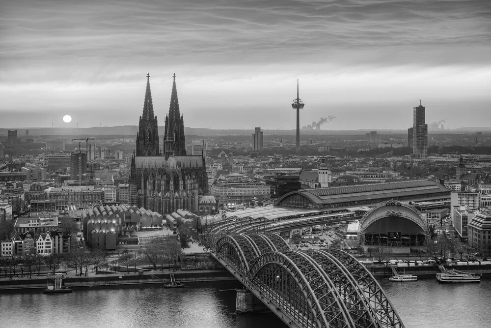 Köln schwarz-weiß - fotokunst von Michael Valjak