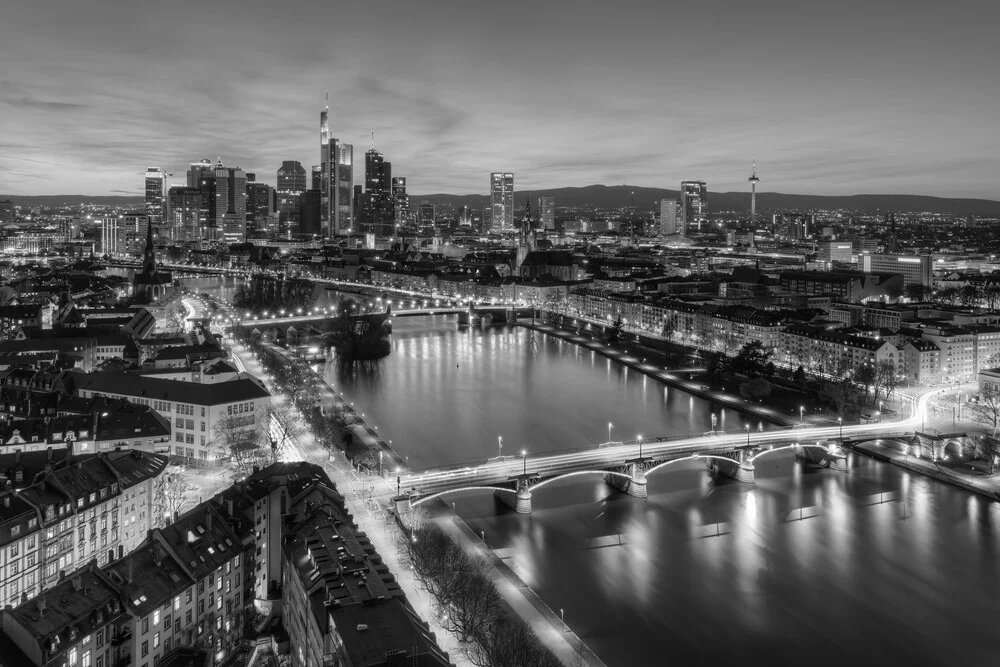 Frankfurt am Main scharz-weiß - fotokunst von Michael Valjak