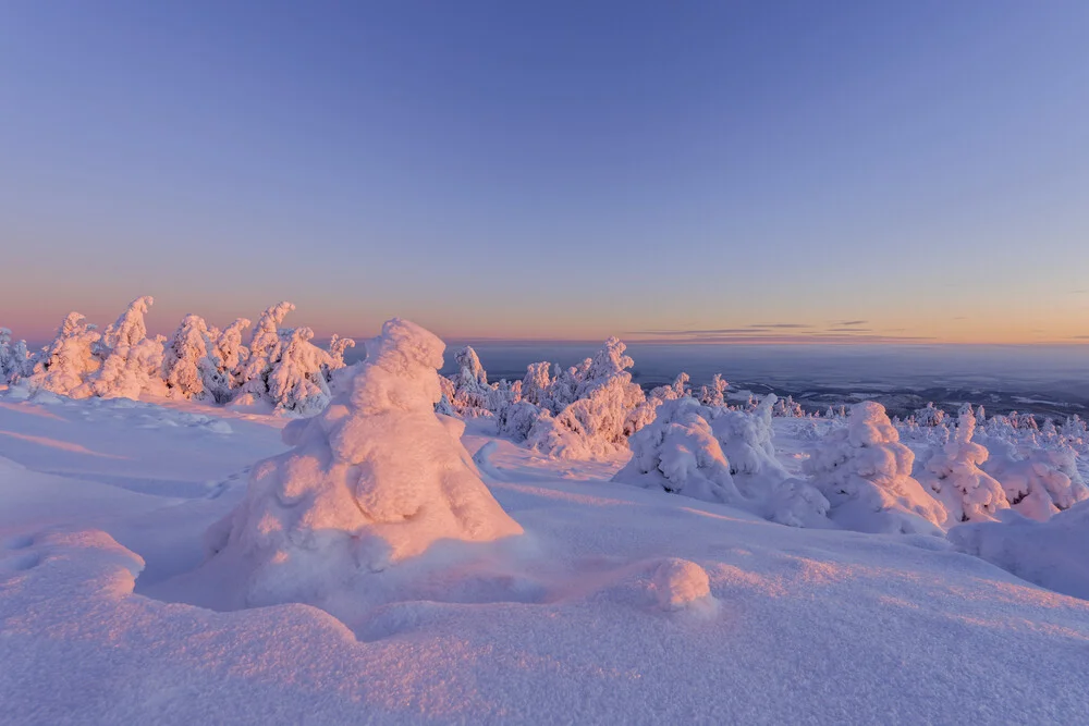 Wintry sunrise on the Brocken in the Harz National Park - Fineart photography by Christian Noah