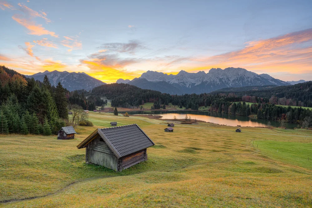 Sonnenaufgang am Geroldsee in Bayern - fotokunst von Michael Valjak