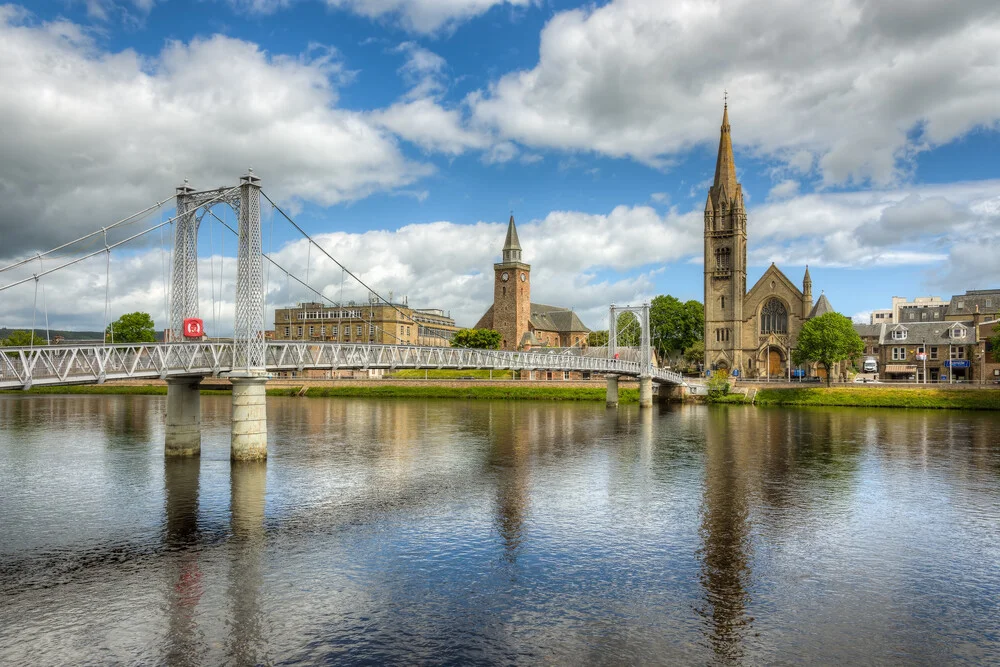 Inverness in Schottland - fotokunst von Michael Valjak