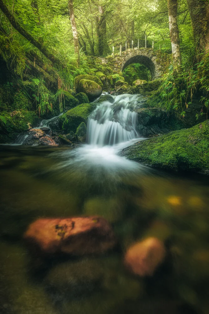 Schottland Fairy Bridge in den Highlands - fotokunst von Jean Claude Castor