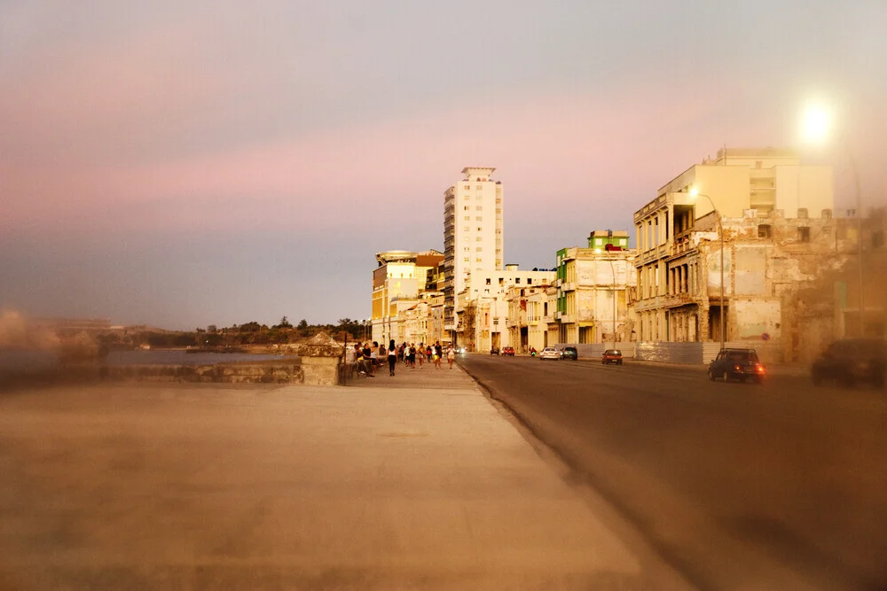 Abends am Malecon - fotokunst von Victoria Knobloch