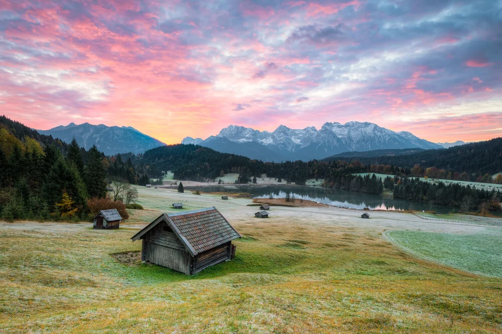 Frostiger Morgen am Geroldsee in Bayern - fotokunst von Michael Valjak