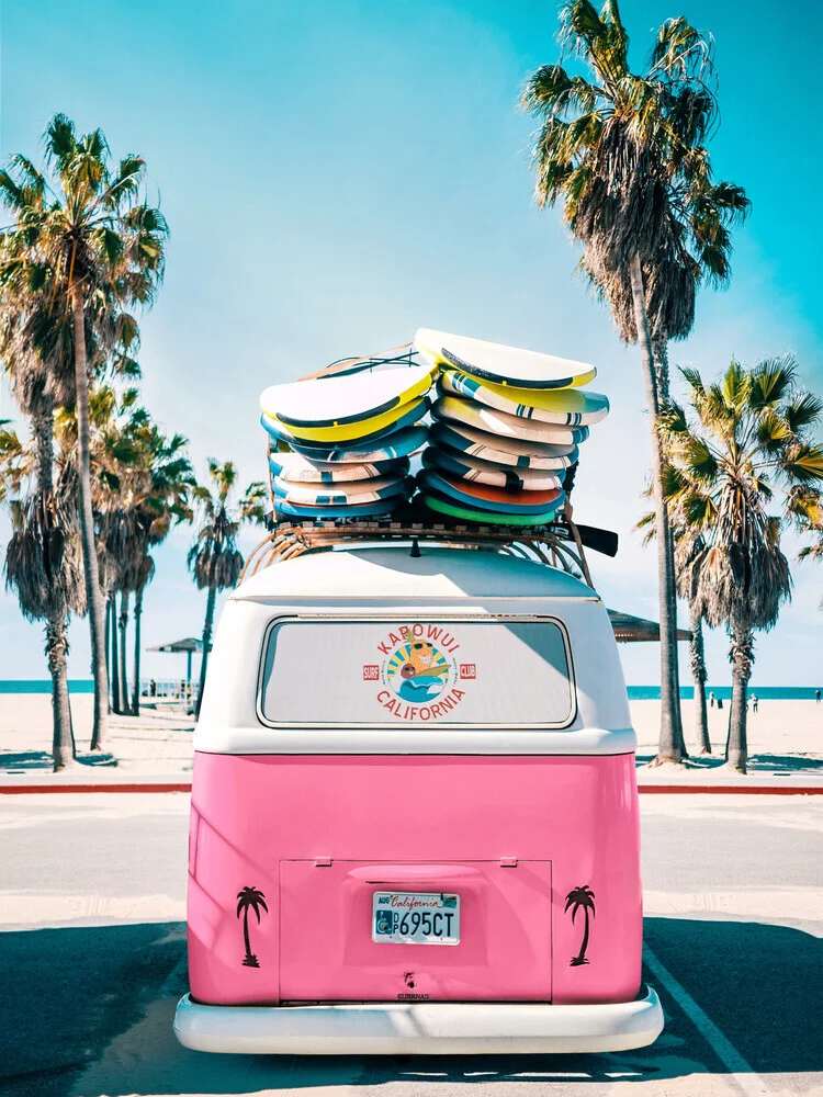 Van Life in Pink - fotokunst von Gal Pittel