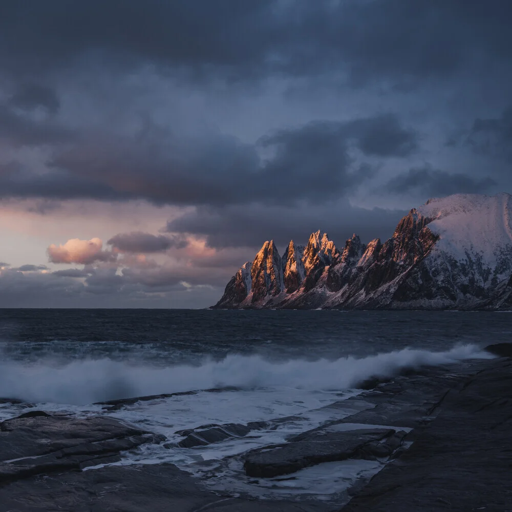 Norwegische Nordmeerküste III - fotokunst von Franz Sussbauer