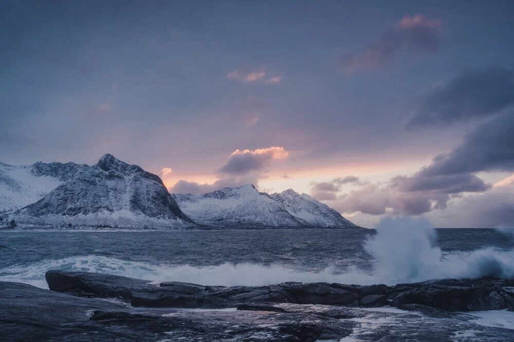 Norwegische Nordmeerküste VI - fotokunst von Franz Sussbauer