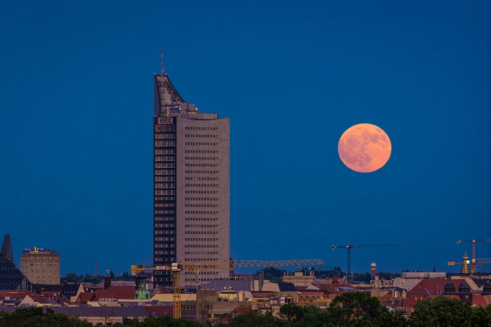 Full Moon in Leipzig - Fineart photography by Martin Wasilewski