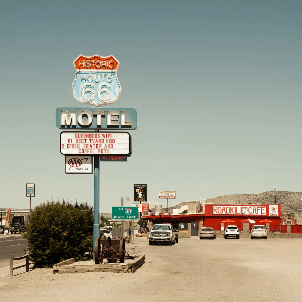 Route 66 Motel - fotokunst von Igor Krieg