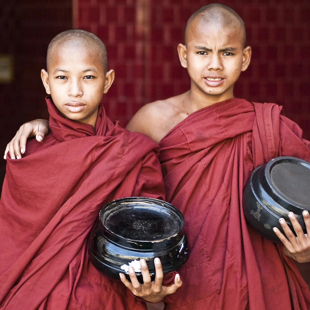 Monks - fotokunst von Manfred Koppensteiner