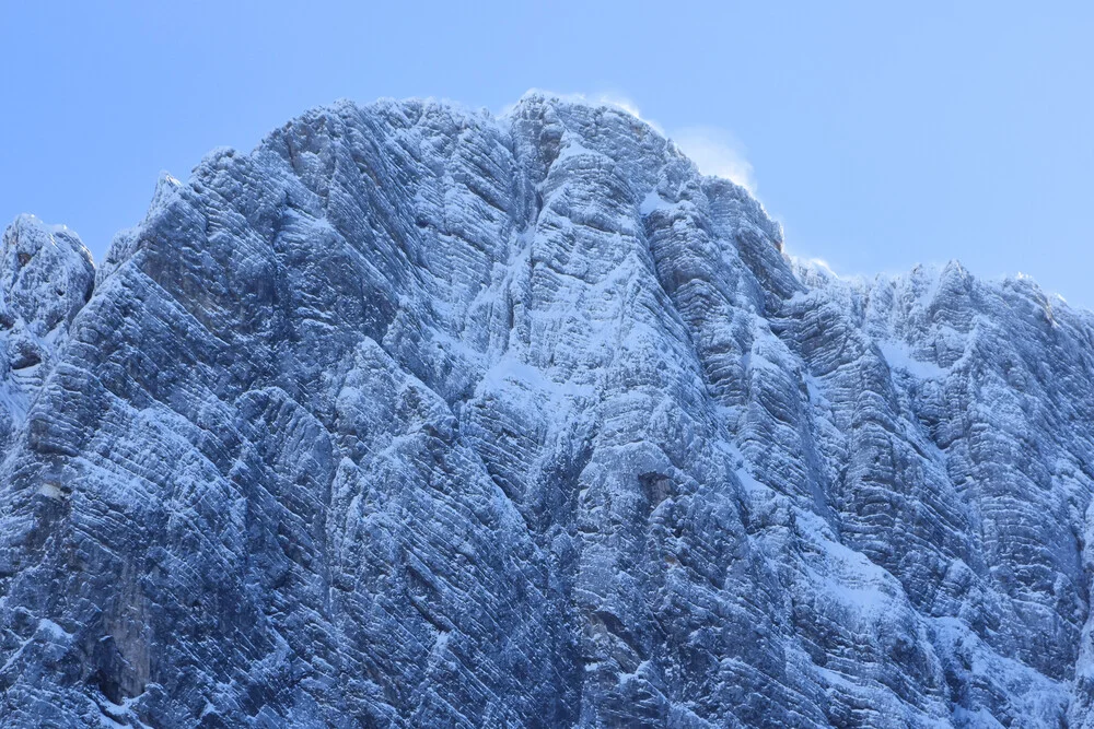 The Mountain Collection | Drifting Snow - fotokunst von Lotte Wildiers