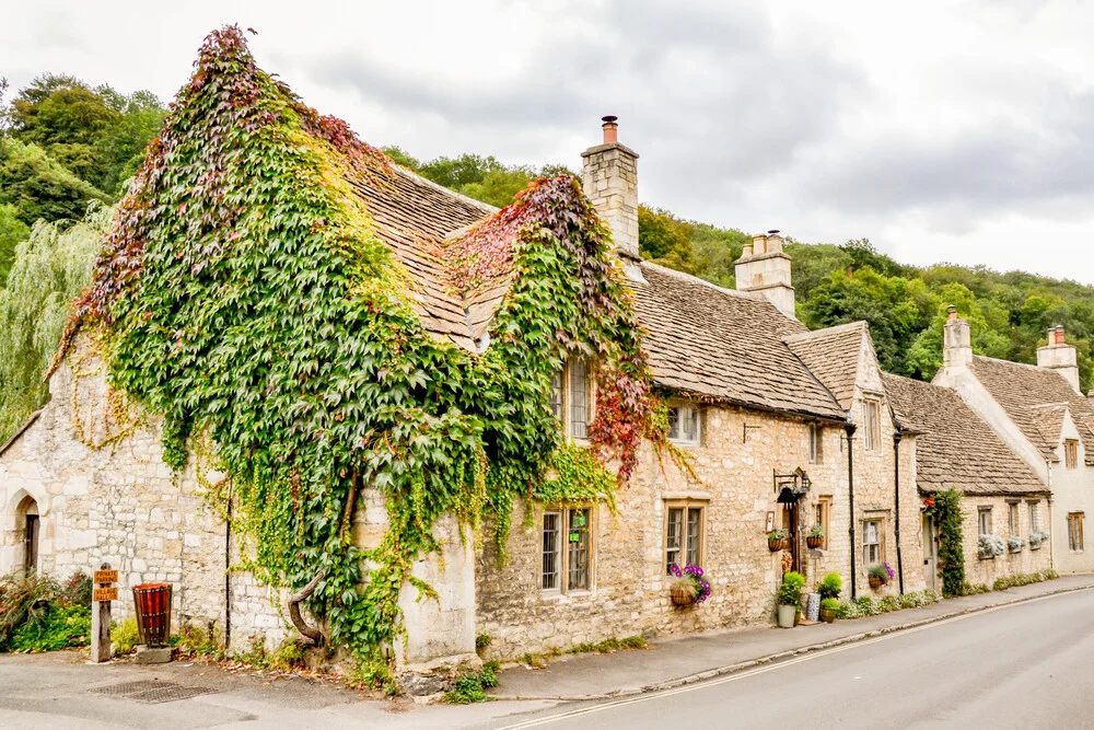 The Urban Collection | Castle Combe II - fotokunst von Lotte Wildiers