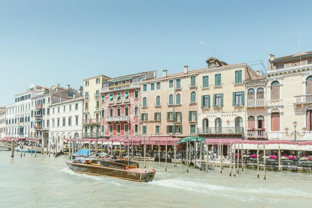 Canal Grande - fotokunst von Michael Schulz-dostal