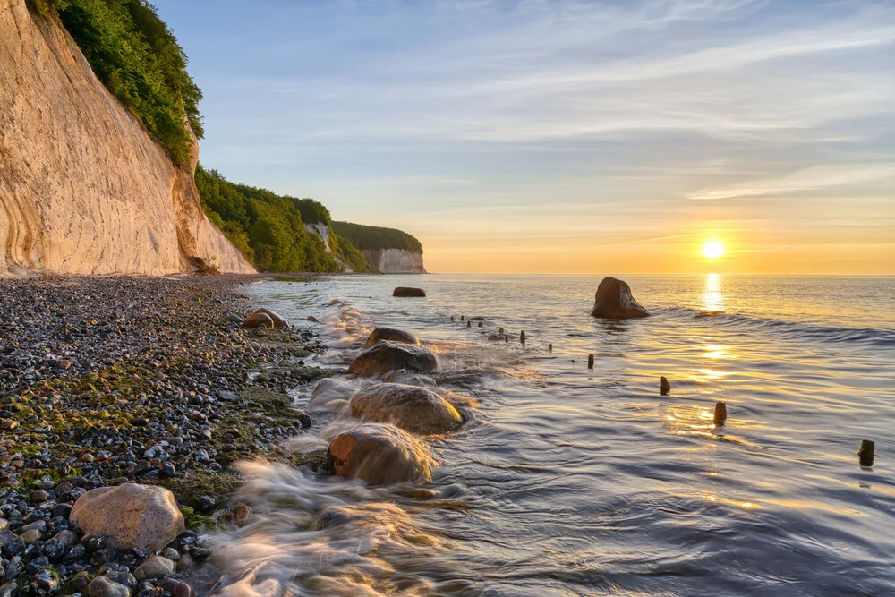 Morgens in der Piratenschlucht auf Rügen - fotokunst von Michael Valjak