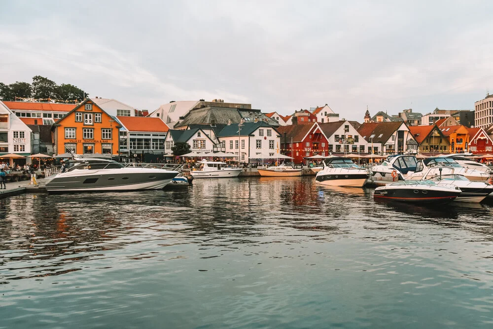 The Urban Collection | Stavanger Harbour - fotokunst von Lotte Wildiers
