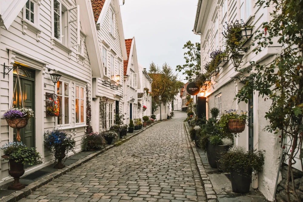 The Urban Collection | Stavanger Old Town - fotokunst von Lotte Wildiers