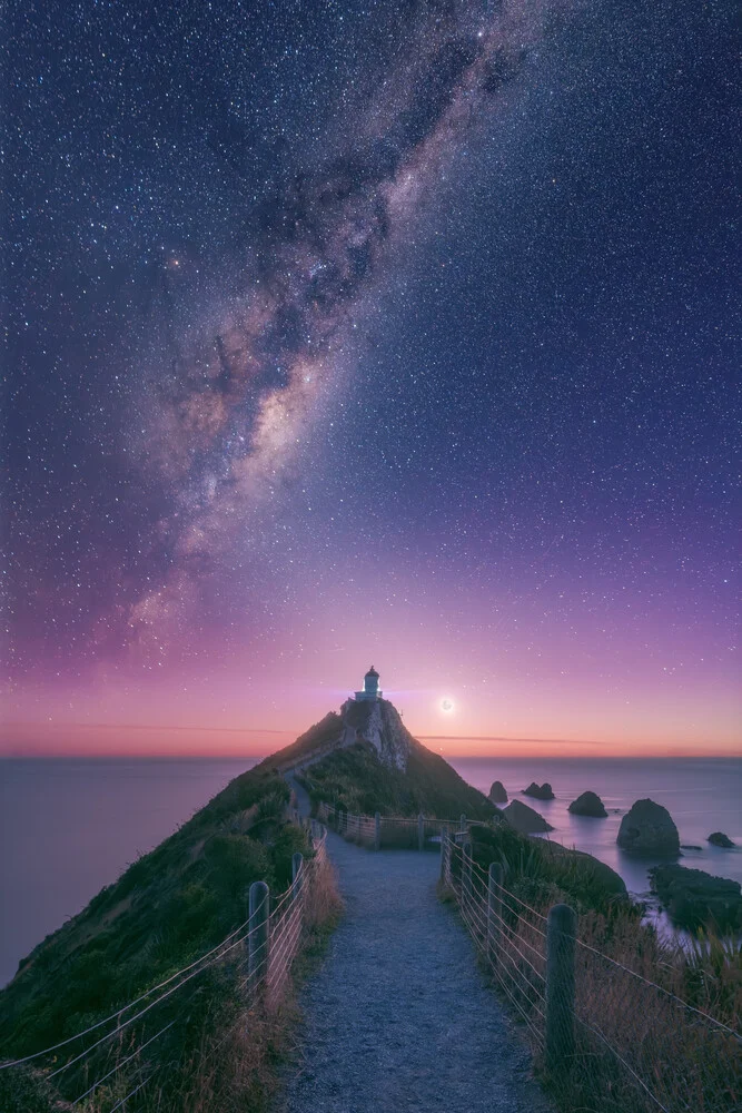 Neuseeland Nugget Point Leuchtturm mit Milchstraße - Fineart photography by Jean Claude Castor