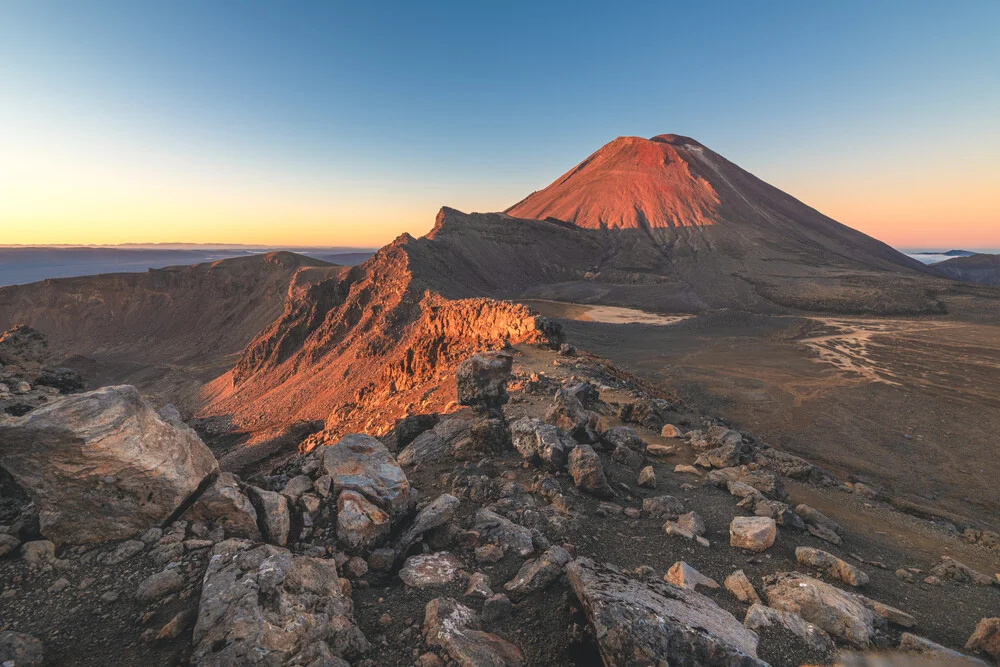 Neuseeland Alpine Crossing im Tongariro Nationalpark - fotokunst von Jean Claude Castor