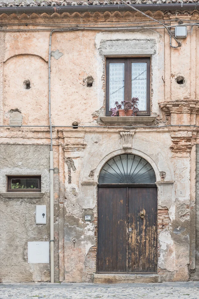 Wooden door - Fineart photography by Photolovers .