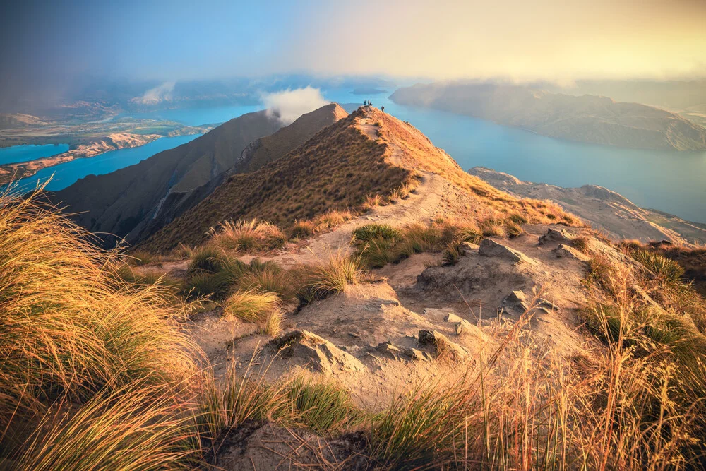 Neuseeland Lake Wanaka Roy's Peak - fotokunst von Jean Claude Castor
