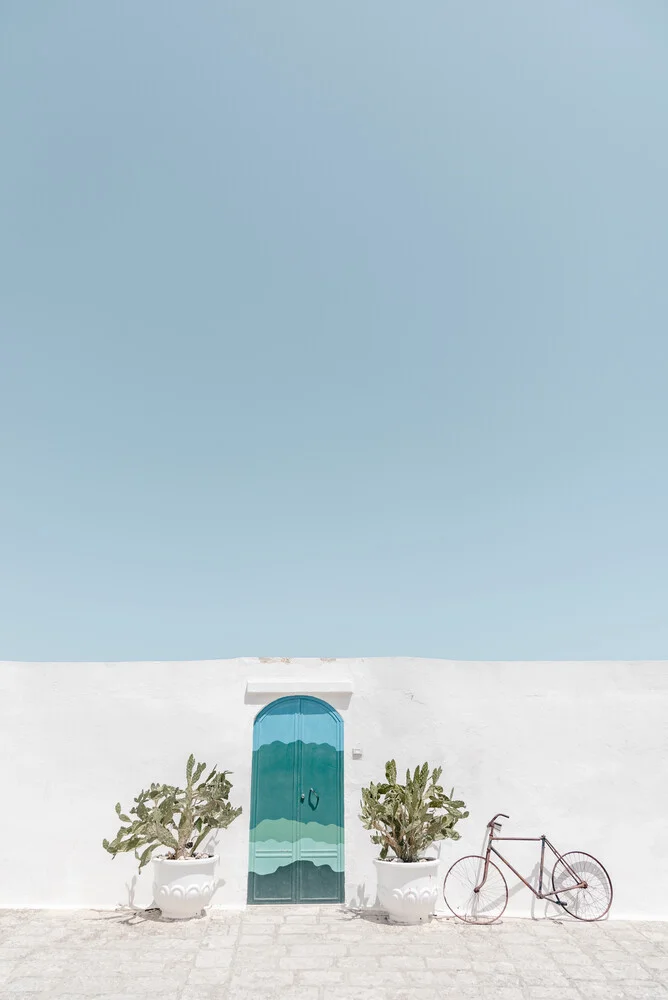 Door in Ostuni - Fineart photography by Photolovers .