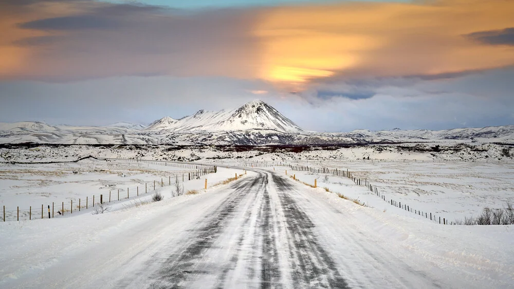 Photo art by Norbert Gräf: volcanic lake under a cloudy sky in Iceland.