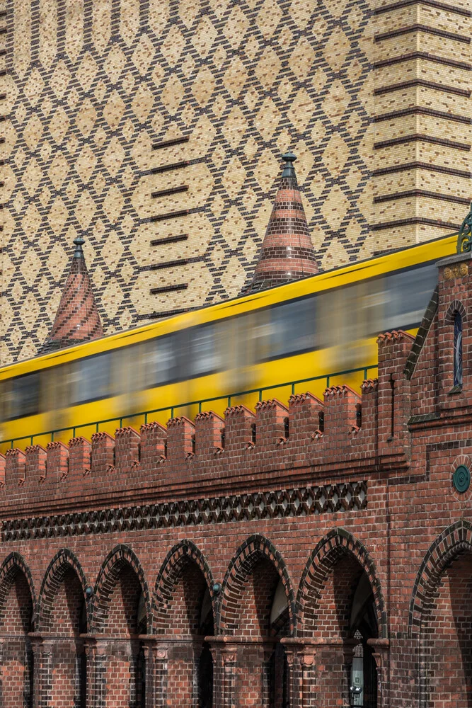 Oberbaum Bridge - fotokunst von Michael Jurek