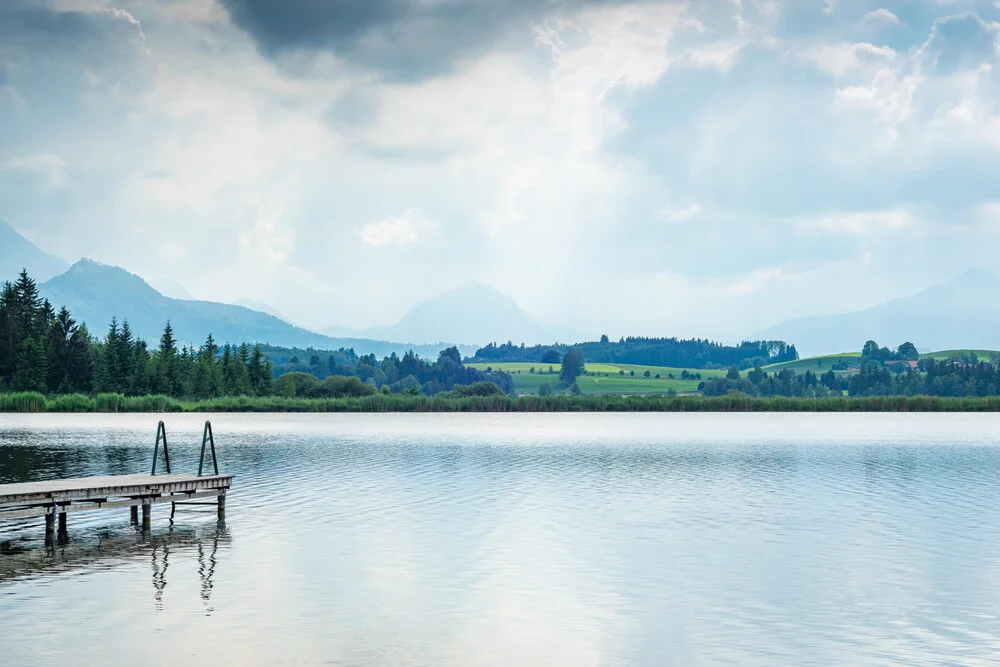 Wolkig mit Bergblick - fotokunst von Martin Wasilewski