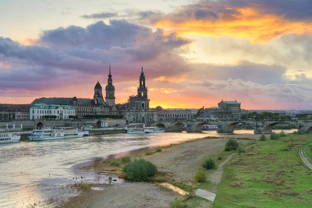 Sonnenuntergang in Dresden - fotokunst von Michael Valjak