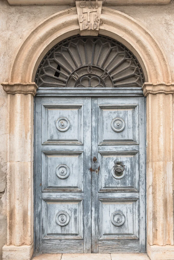 Italian door - fotokunst von Photolovers .