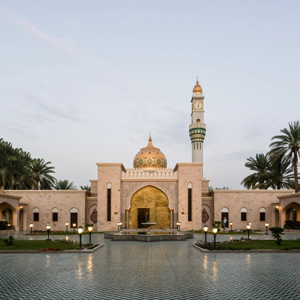 Asma Bint Alawi Mosque - Fineart photography by Christian Janik