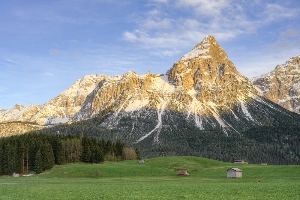 Ehrwalder Sonnenspitze in Tirol, Österreich – Fotokunst von Michael Valjak als Poster oder Acrylglasbild