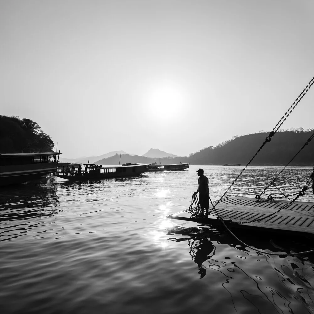 Fotokunst von Christian Janik: ruhiger Blick auf den Mekongfluss in Laos