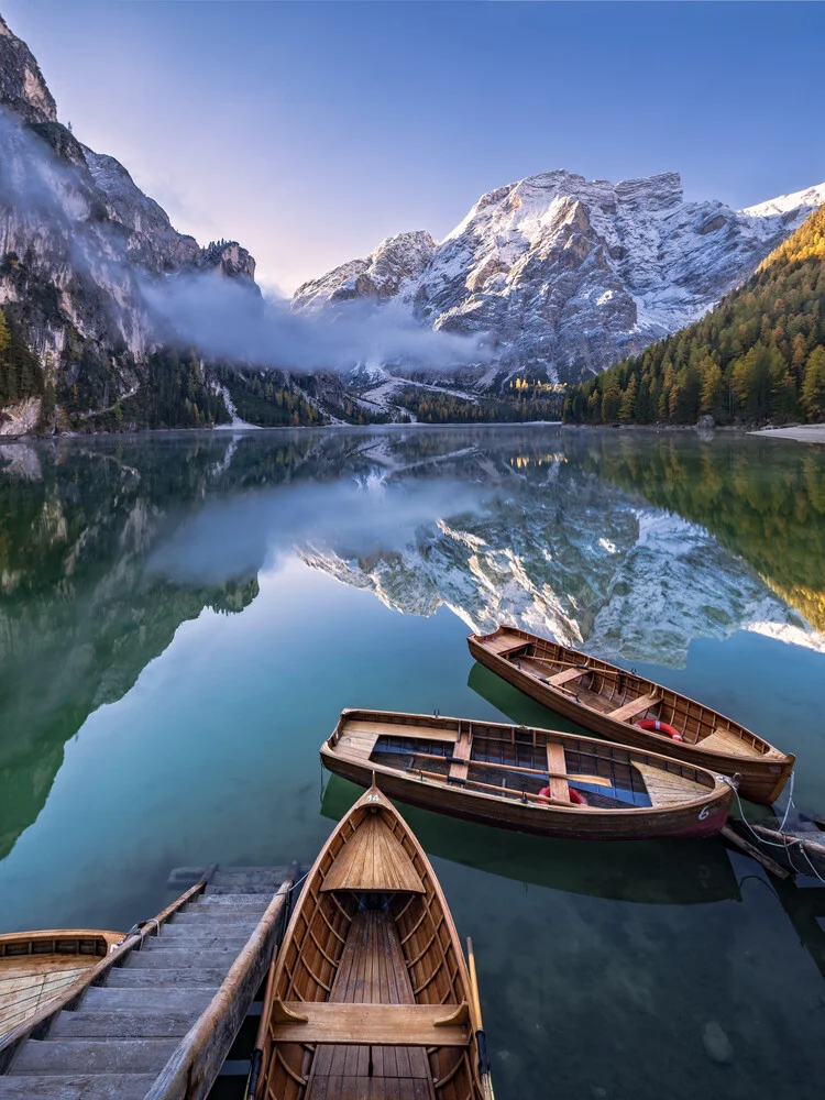 Pragser Wildsee Südtirol, Italien – Fotokunst von Achim Thomae als Poster oder Acrylglasbild