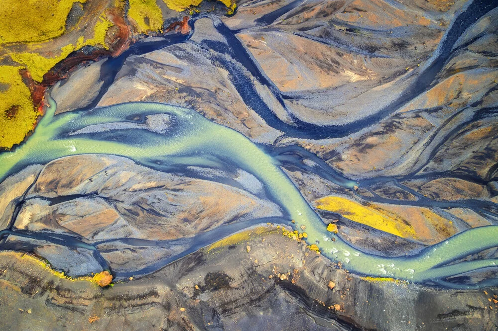 Wild River Abstract, Island – Fotokunst von Dave Derbis als Poster oder Acrylglasbild