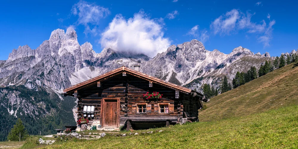 Fotokunst von Achim Thomae: idyllische Almlandschaft in den österreichischen Alpen