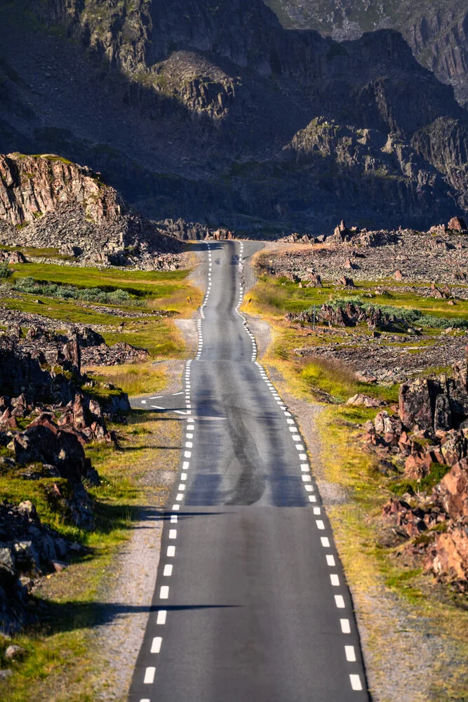 Fotokunst von Achim Thomae: ruhige Landschaft im Varanger Nationalpark, Norwegen.