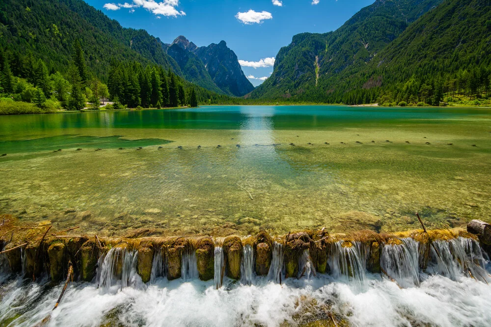Fotokunst von Martin Wasilewski: ruhige Sommerlandschaft am Lago di Dobbiaco