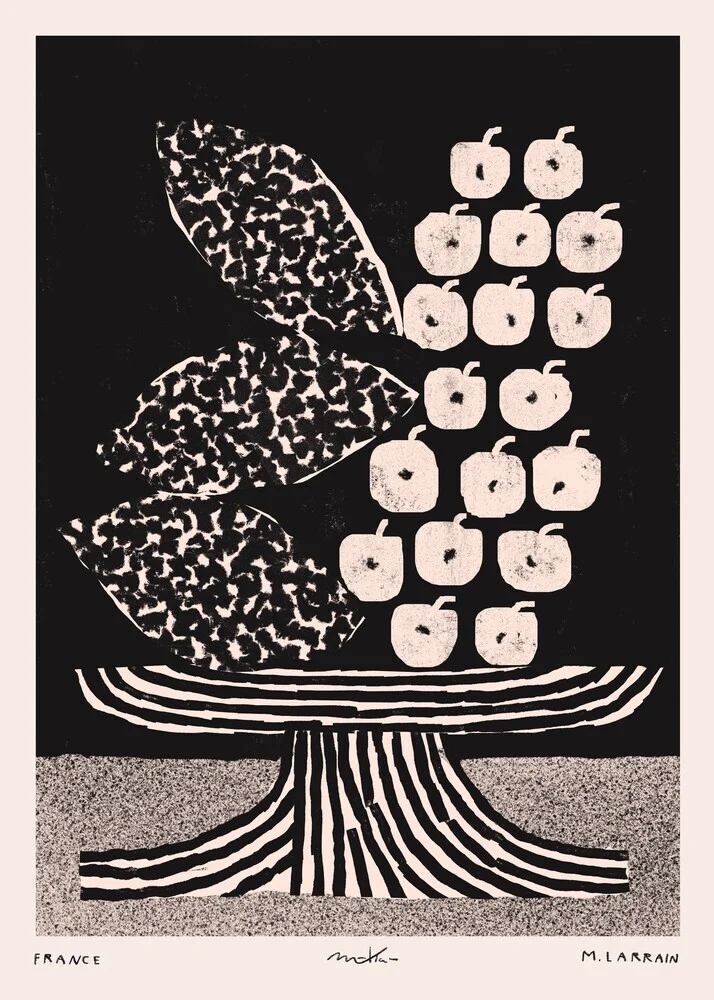 Fotokunst von Matías Larraín: Mediterrane Obstvase mit frischen Früchten und sanften Farben.