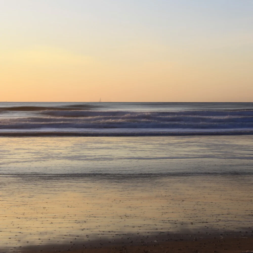 Photo art by Steffi Louis: tranquil seascape with sunlight and gentle waves.