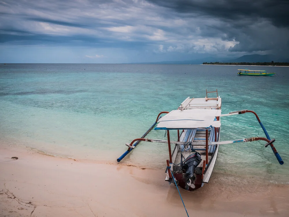 Longtail Boat - Fineart photography by Johann Oswald