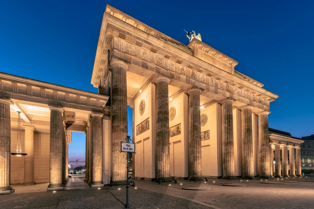 Photo art by Achim Thomae: Brandenburg Gate at sunrise in soft colors