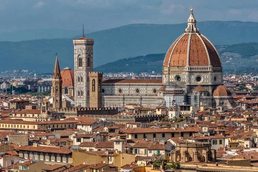 Fotokunst von Achim Thomae: Basilica di San Lorenzo in Florenz mit klarer Architektur.