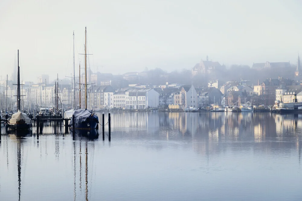 Photo art by Nadja Jacke: calm winter morning at Flensburg Harbour with fog.