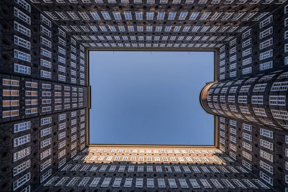 Photo art by Achim Thomae: view of the historic Kontorhaus district in Hamburg