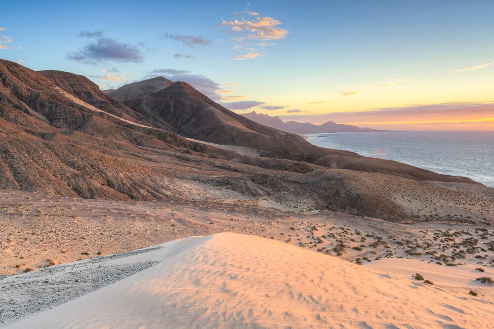 Fotokunst von Michael Valjak: Sonnenuntergang über den Dünen von Jandía, Fuerteventura